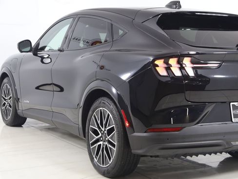 Used 2025 Ford Mustang Mach-E Premium AWD/4WD image 22