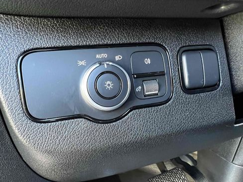 Used 2022 Mercedes-Benz Sprinter 1500 image 26