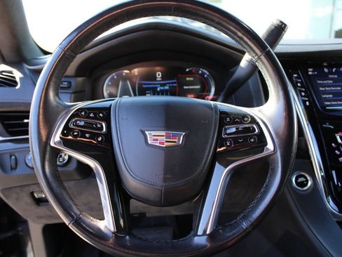 Used 2020 Cadillac Escalade Platinum w/ Escalade Sport Edition image 13