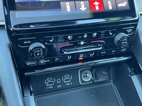 Used 2023 Jeep Grand Cherokee L Summit w/ High Altitude Package image 17