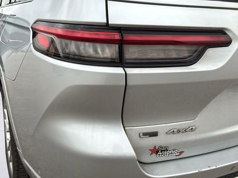 Used 2021 Jeep Grand Cherokee L Summit w/ Luxury Tech Group V image 33