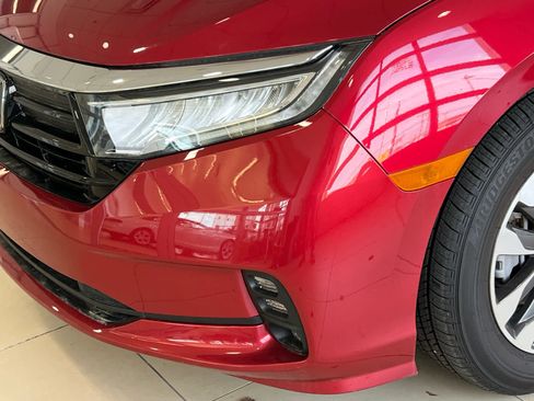 Used 2023 Honda Odyssey EX-L image 5