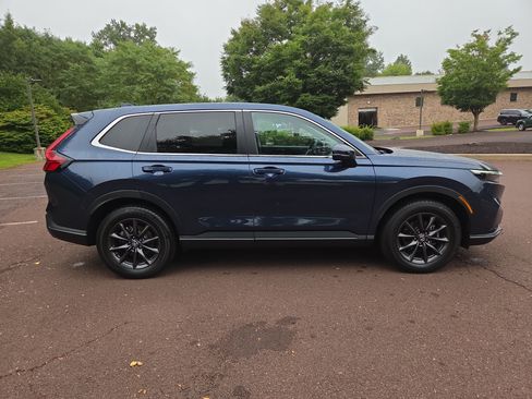Used 2026 Honda CR-V EX-L image 2