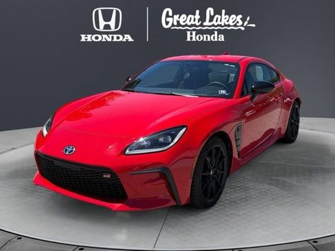 Used 2023 Toyota GR86 Premium w/ ALL Weather Mat Package (TMS) RWD image 2