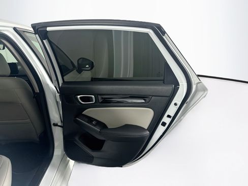 Used 2022 Honda Civic Touring image 30