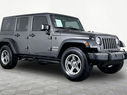 Used 2017 Jeep Wrangler Unlimited Sport AWD/4WD image 3