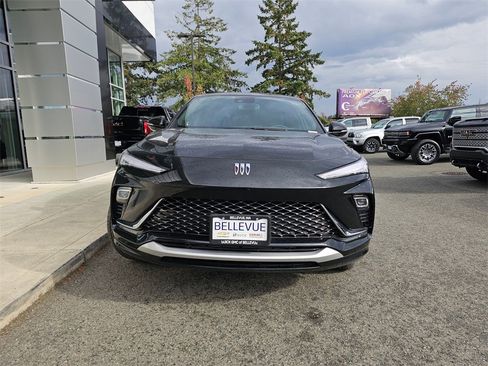 Used 2025 Buick Envista Avenir image 2