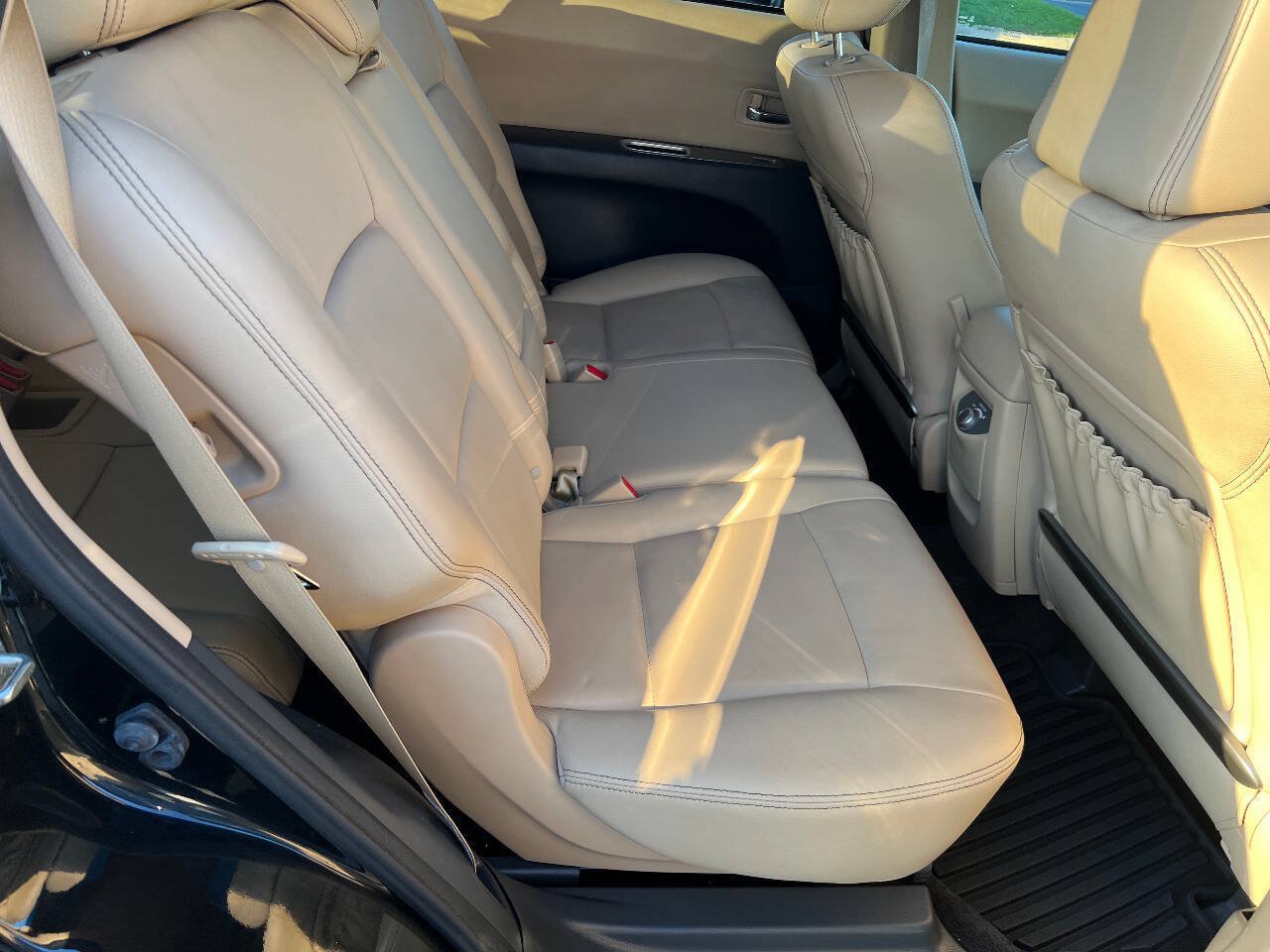 Used 2012 Subaru Tribeca Limited w/ PWR Moonroof Pkg AWD/4WD image 28