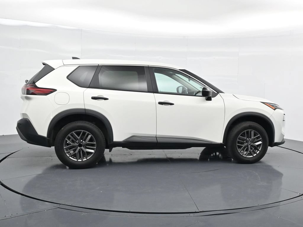 Used 2023 Nissan Rogue S FWD image 8