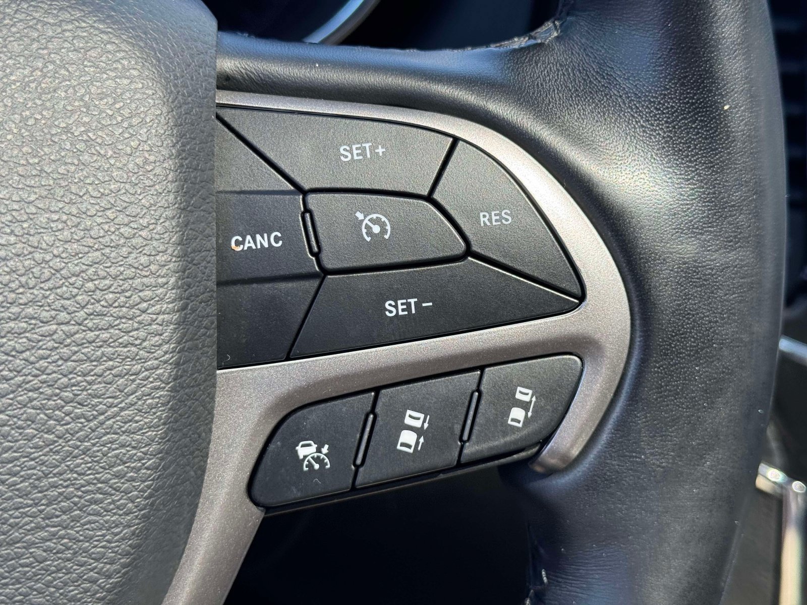 Used 2021 Jeep Grand Cherokee Limited w/ Quick Order Package 2GK 80th AWD/4WD image 21