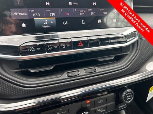 New 2026 Jeep Compass Latitude image 5