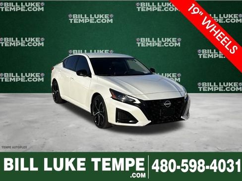 Used 2023 Nissan Altima 2.5 SR image 1