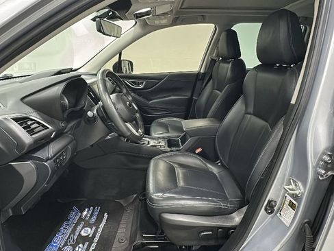 Used 2022 Subaru Forester Touring image 10