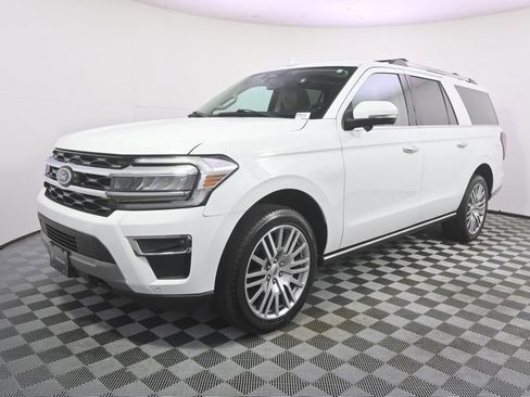 Used 2023 Ford Expedition Max Limited AWD/4WD image 2