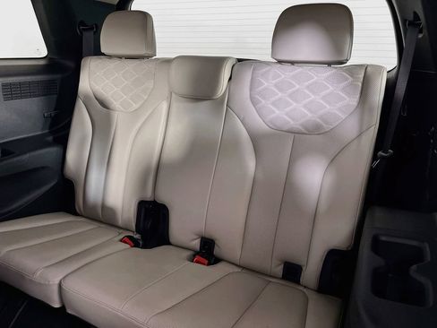 Used 2022 Hyundai Palisade Limited FWD image 32