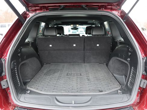 Used 2020 Jeep Grand Cherokee Altitude image 12