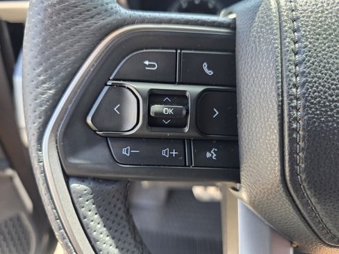 Certified 2025 Toyota Tacoma TRD Sport image 26