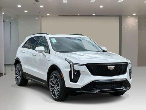 Certified 2024 Cadillac XT4 Sport AWD/4WD image 6