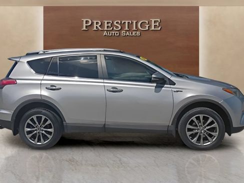 Used 2017 Toyota RAV4 Limited FWD image 28