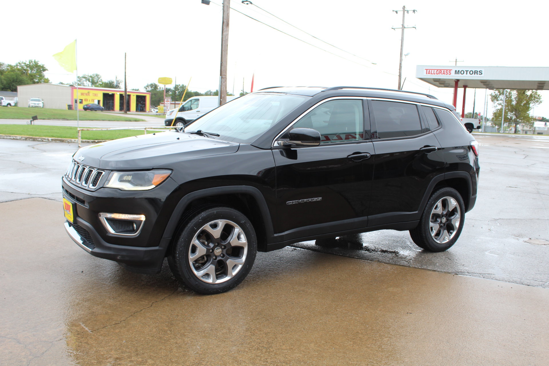 Used 2018 Jeep Compass Limited w/ Navigation Group AWD/4WD image 10