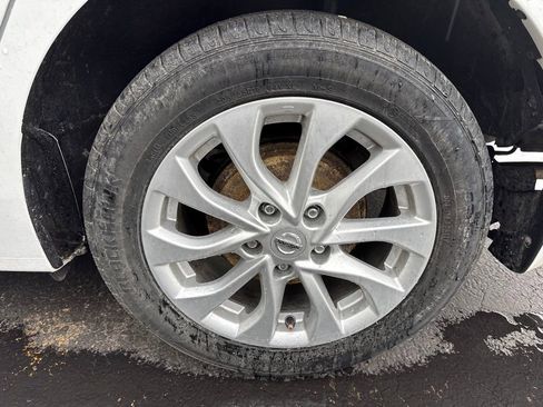 Used 2017 Nissan Sentra S w/ S Style Package image 7