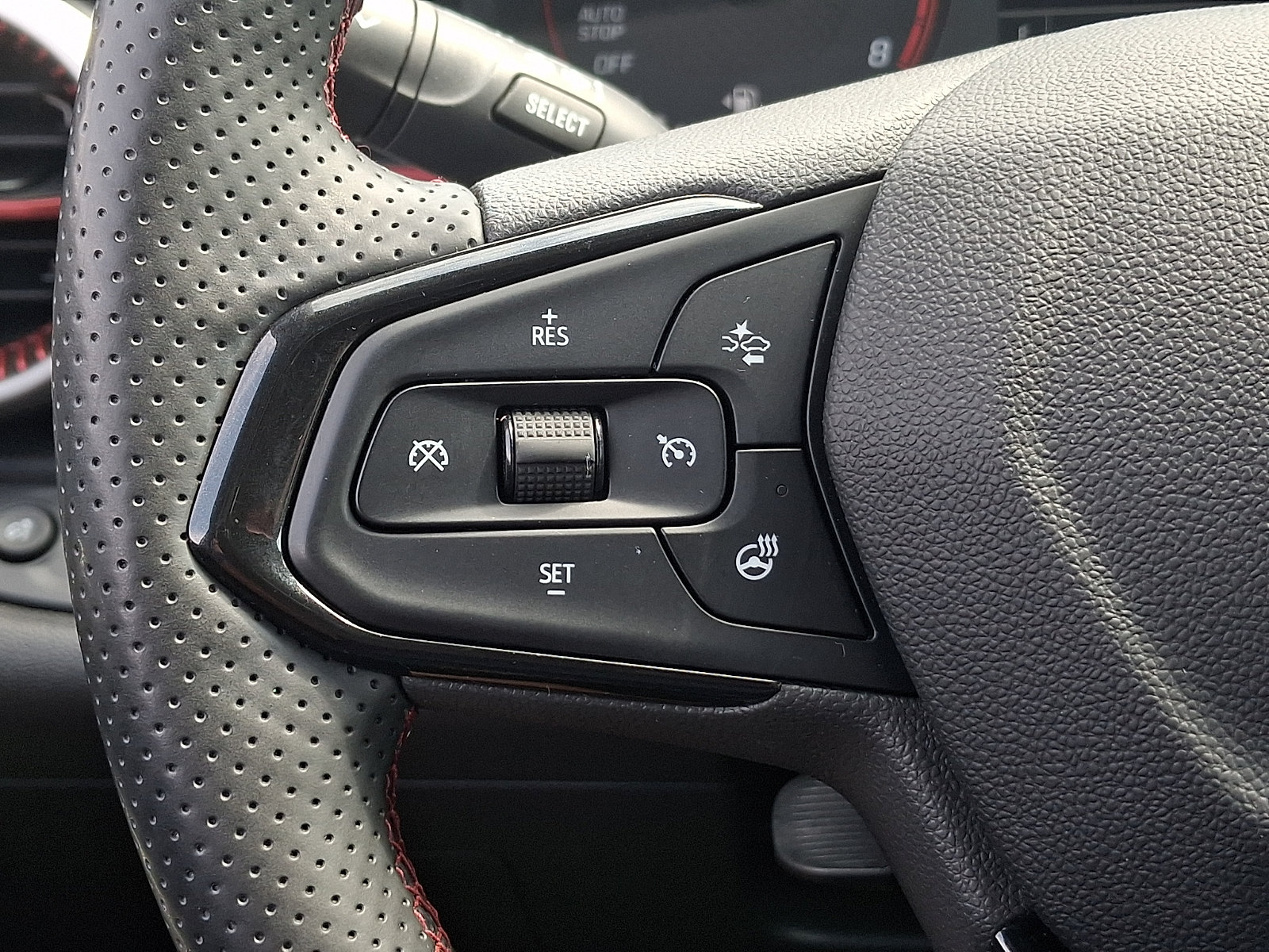Used 2024 Chevrolet Trax RS FWD image 20
