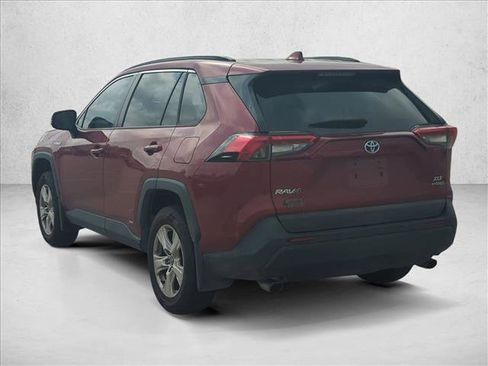 Used 2021 Toyota RAV4 XLE w/ Convenience Package image 6