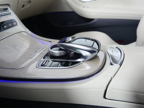 Used 2023 Mercedes-Benz E 450 Cabriolet image 26