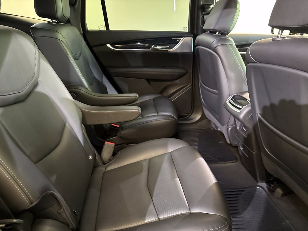 Used 2023 Cadillac XT6 Premium Luxury AWD/4WD image 15