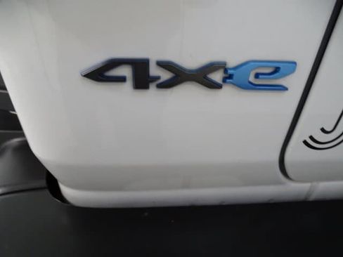 Certified 2023 Jeep Wrangler Unlimited w/ Cold Weather Group image 27