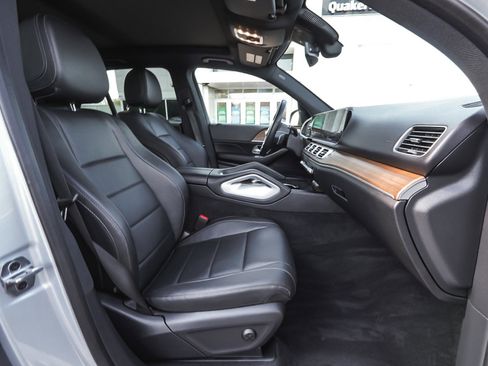 Used 2025 Mercedes-Benz GLE 450e 4MATIC w/ AMG Line Exterior image 42