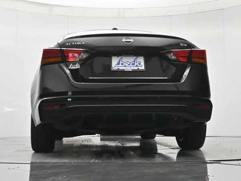 Used 2023 Nissan Altima 2.5 SV FWD image 41