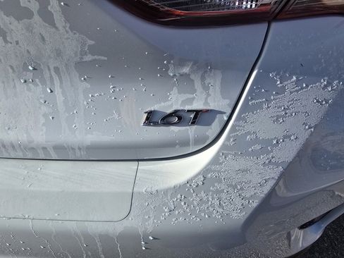 Used 2020 Hyundai Veloster Turbo image 29