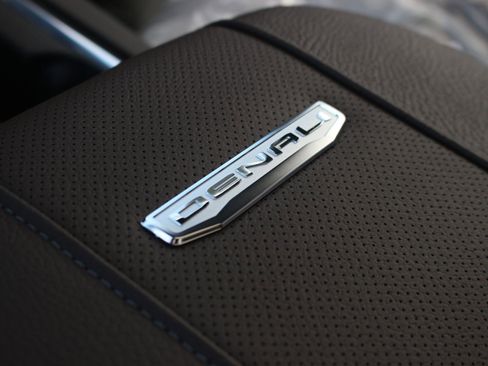 New 2026 GMC Sierra 3500 Denali w/ Denali Reserve Package image 15