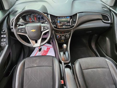 Used 2020 Chevrolet Trax LT w/ LT Convenience Package image 13