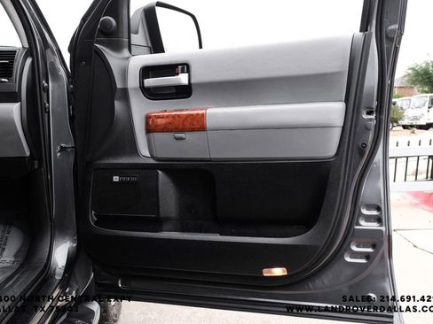 Used 2019 Toyota Sequoia Platinum AWD/4WD image 53