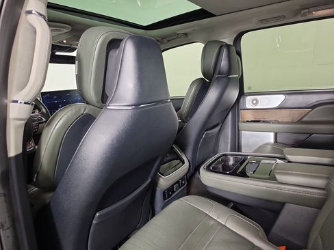 Used 2024 Lincoln Navigator L Black Label AWD/4WD image 38