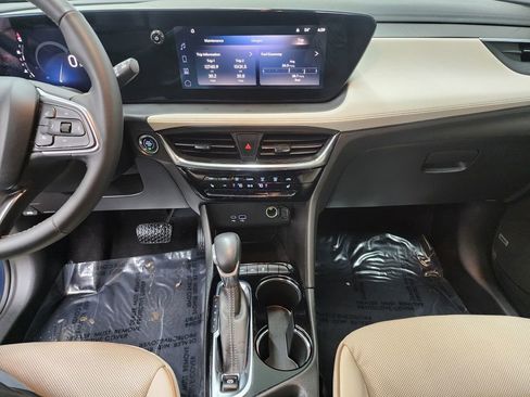 Used 2024 Buick Encore GX Avenir w/ Avenir Convenience Package image 17