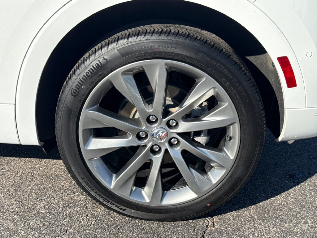 Certified 2022 Buick Envision Avenir w/ Technology Package II AWD/4WD image 7