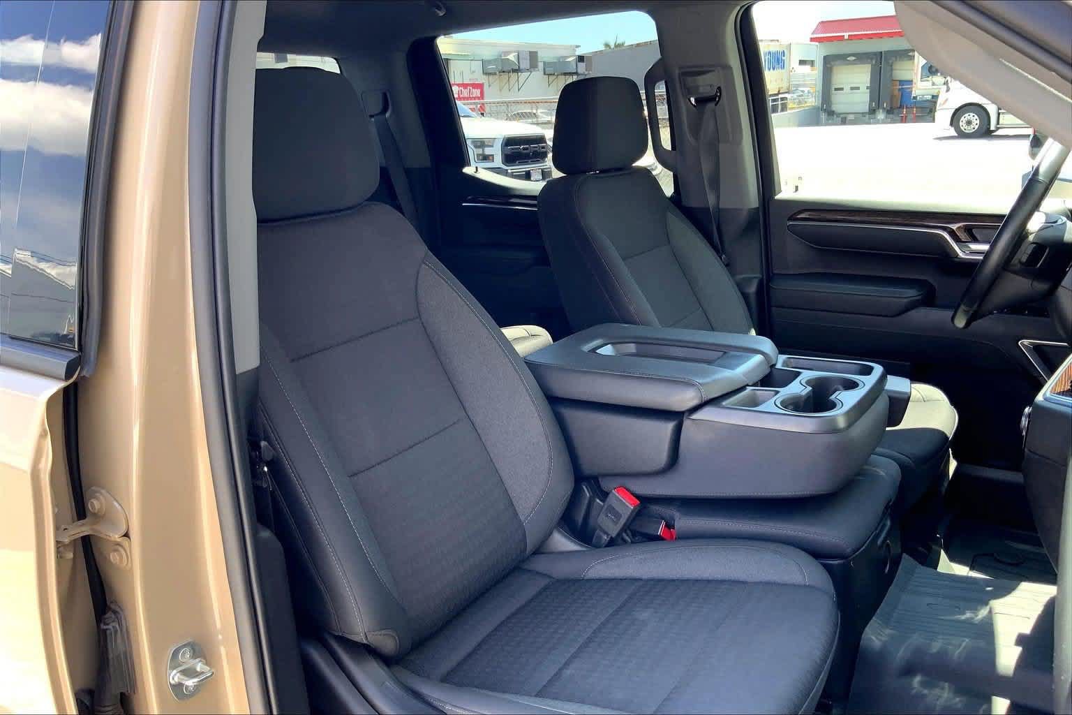 Used 2023 GMC Sierra 1500 Elevation AWD/4WD image 13