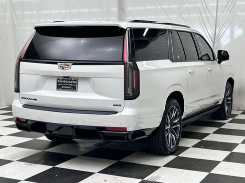 Used 2022 Cadillac Escalade ESV Sport Platinum w/ Heavy-Duty Trailer Package AWD/4WD image 7