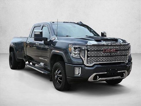 Used 2020 GMC Sierra 3500 Denali w/ Denali Ultimate Package image 3