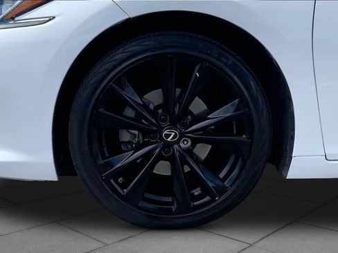 Used 2023 Lexus ES 350 F Sport w/ Accessory Package (Z1) FWD image 11