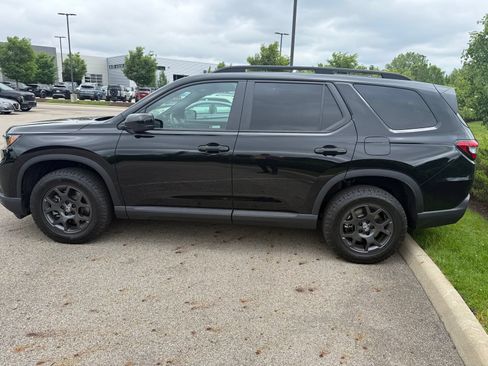 Used 2020 Honda Pilot Touring image 8