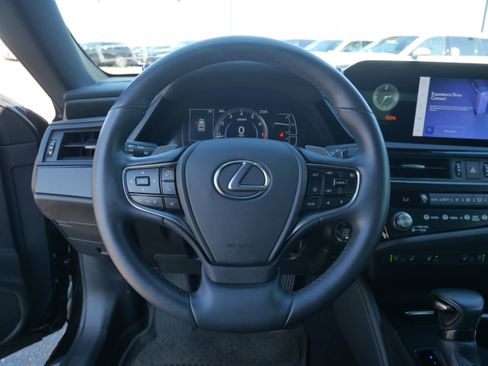 Used 2024 Lexus ES 350 w/ Premium Package image 10