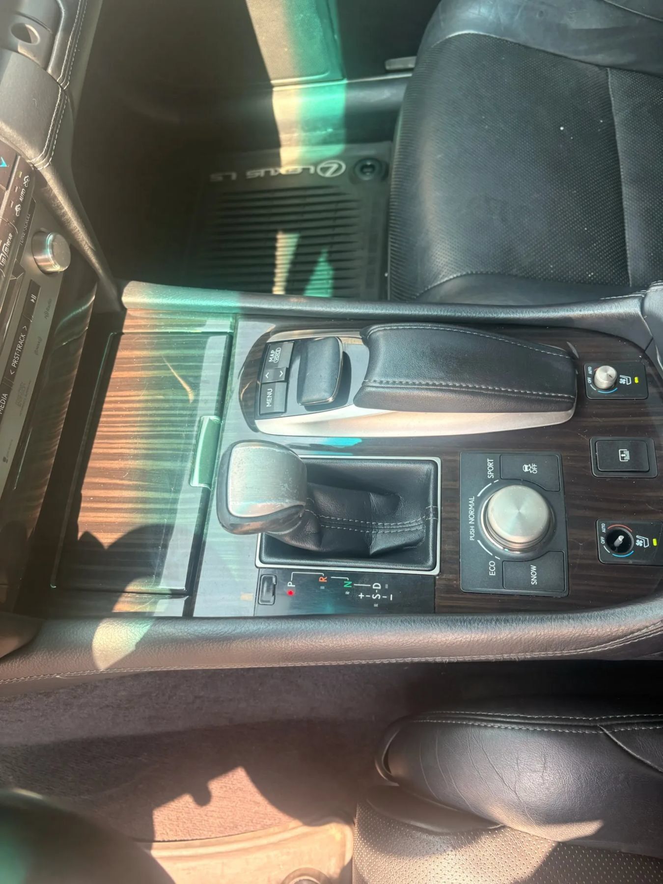Used 2013 Lexus LS 460 AWD w/ Comfort Pkg image 23