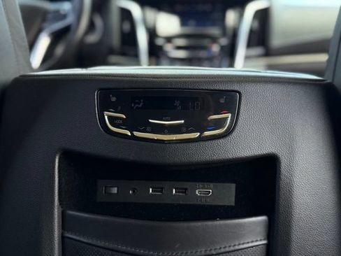 Used 2020 Cadillac Escalade Platinum AWD/4WD image 19