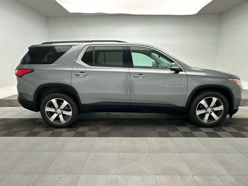Certified 2021 Chevrolet Traverse LT w/ LT Premium Package AWD/4WD image 8