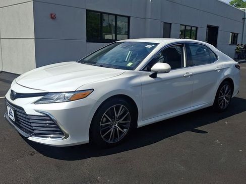 Used 2023 Toyota Camry XLE w/ Cold Weather Package AWD/4WD image 3
