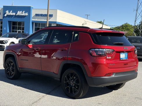 Used 2026 Jeep Compass Latitude AWD/4WD image 20